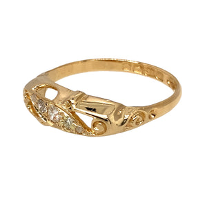 Preowned 18ct Yellow Gold & Diamond Antique Style Ring in size P with the weight 2.40 grams. The front of the ring is 5mm wide and the diamonds are old cut