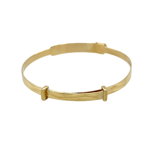 New 9ct Yellow and White Gold & Cubic Zirconia Set Heart Identity Patterned Expander Baby Bangle with the weight 3 grams. The ID space is approximately 2cm by 0.5cm. The bangle diameter is 4.3cm when closed and 4.9cm when fully expanded