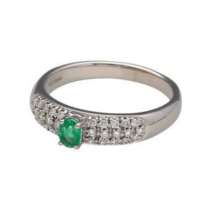Preowned 18ct White Gold Diamond & Emerald Set Ring in size Q with the weight 4 grams. The emerald coloured stone is stone is 5mm by 3mm