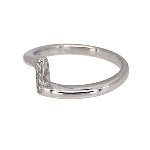 Preowned 9ct White Gold & Diamond Set Modern Band Ring in size M with the weight 2.80 grams. The diamond set bar is 7mm high and the band is 2mm wide