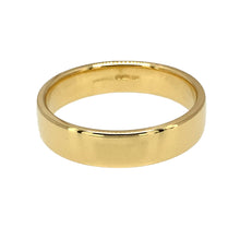 Load image into Gallery viewer, Preowned 18ct Yellow Gold 5mm Wedding Band Ring in size R with the weight 6.50 grams
