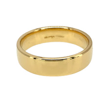 Load image into Gallery viewer, Preowned 18ct Yellow Gold 6mm Wedding Band Ring in size U with the weight 9.20 grams
