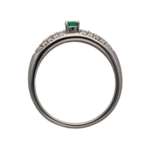 18ct White Gold Diamond & Emerald Set Ring