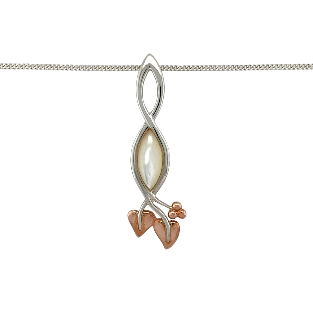 Preowned 925 Silver with 9ct Rose Gold Clogau Tree of Life Pendant set with a mother of pearl style stone. The pendant is on an 18" - 20" Clogau silver adjustable curb chain with the weight 7.40 grams. The pendant is 5cm long and the stone is 15mm by 6mm