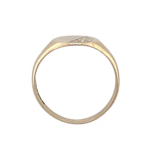 Load image into Gallery viewer, 9ct Gold Oval Patterned Signet Ring
