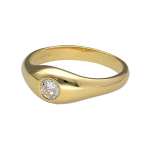 Preowned 18ct Yellow Gold & Diamond Set Signet Ring in size P with the weight 5.40 grams. The diamond is approximately 34pt with approximate clarity Si1 - i2. The front of the ring is 8mm high