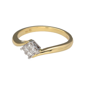 Preowned 18ct Yellow and White Gold & Diamond Princess Cut Illusion Twist Solitaire Ring in size O with the weight 3.50 grams. There is approximately 15pt of diamond content in total in four princess cut diamonds set together to give the illusion of one stone