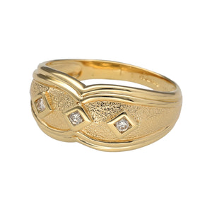 Preowned 18ct Yellow Gold & Diamond Set Patterned Band Ring in size R with the weight 4.70 grams. The front of the band is 10mm wide at the widest part and there is approximately 10pt of diamond content 