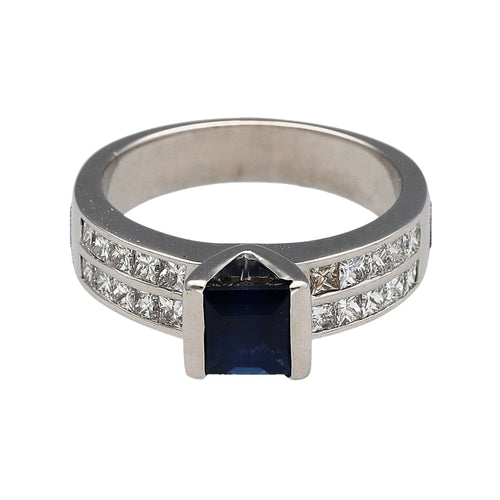18ct White Gold Diamond & Sapphire Set Ring