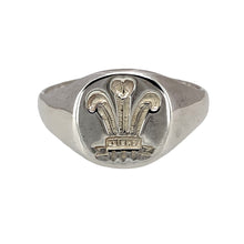 Load image into Gallery viewer, New 925 Silver Three Feather Rounded Signet Ring
