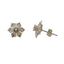 Load image into Gallery viewer, New 925 Silver Welsh Daffodil Stud Earrings
