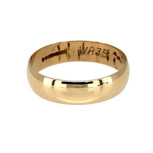 Load image into Gallery viewer, Preowned 9ct Yellow Gold 5mm Wedding Band Ring in size R with the wight 2.30 grams
