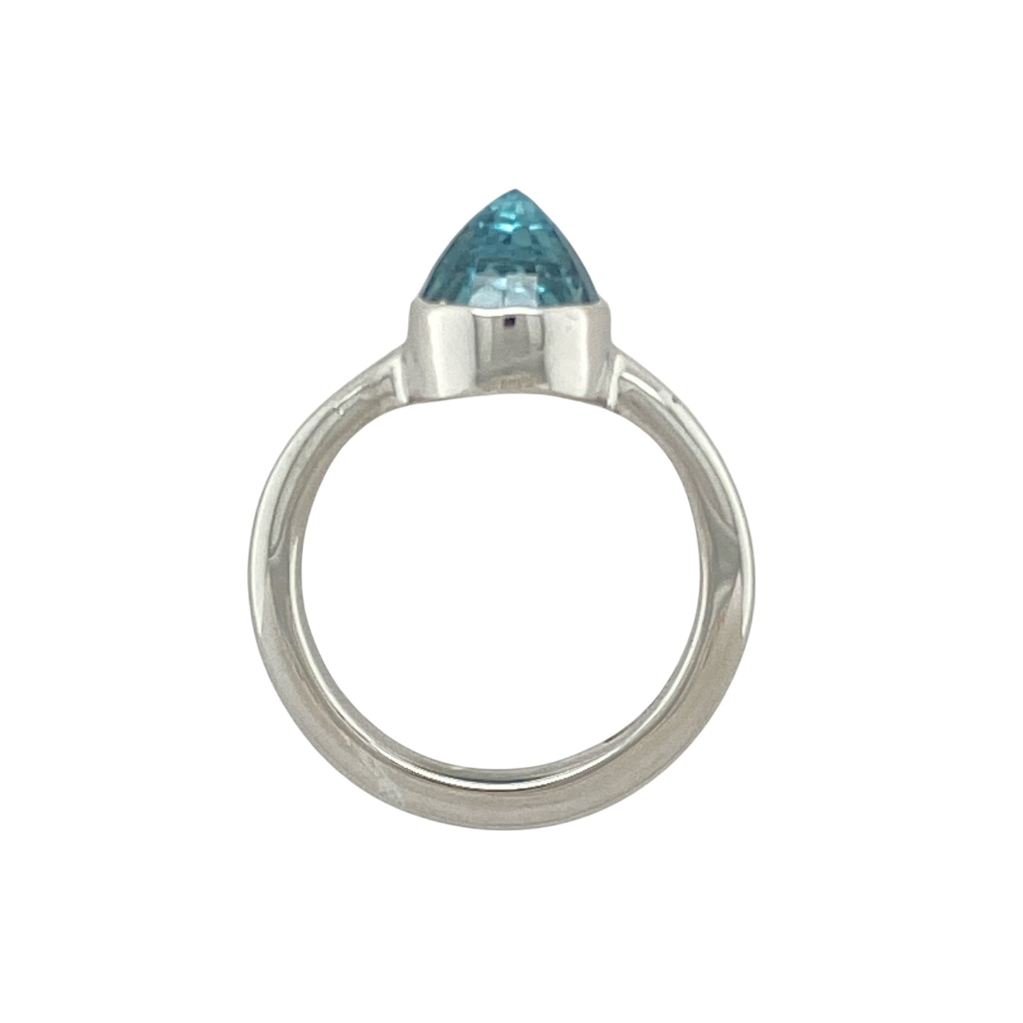 9ct White Gold & Blue Stone Set Dress Ring