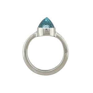 9ct White Gold & Blue Stone Set Dress Ring