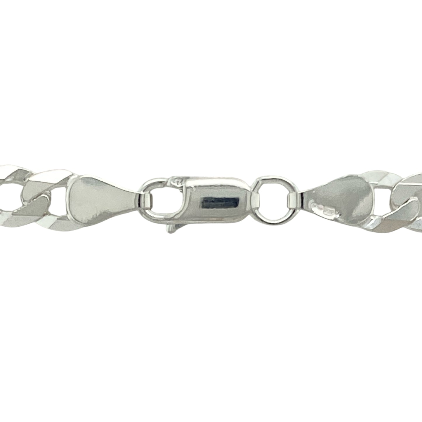 Add strong, timeless style to your collection with this pre-owned 925 silver 22" curb chain, offering bold presence and everyday versatility:

Design: A traditional curb link chain featuring flat, interlocking links for a sleek and flexible drape, creating a clean and polished look perfect for layering or wearing alone.
Material: Crafted from 925 sterling silver, the chain is finished with a bright polish that enhances its classic and enduring appeal.