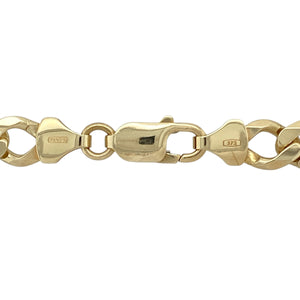 Bring bold refinement to your collection with this pre-owned 9ct yellow gold 18" curb chain, offering a strong and timeless design that stands out with classic appeal and luxurious weight.

Design: The chain features traditional curb links with a flat, interlocking profile, creating a sleek and confident look suited to everyday wear or standout styling.
Material: Made from 9-carat yellow gold, the polished finish enhances the rich, warm tone and sharp definition of each solid link.
