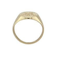 Load image into Gallery viewer, 9ct Gold Three Feathers Oval Signet Ring
