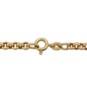Add classic style and lightweight luxury to your collection with this pre-owned 9ct yellow gold hollow belcher chain—timeless design with comfortable wearability.

Design: This 18" chain features traditional round belcher links, each measuring 4mm wide, offering a balanced and versatile look.
Material: Made from 9-carat yellow gold with a hollow construction, the polished finish provides a radiant shine while keeping the chain light and easy to wear.
