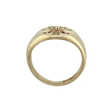 Load image into Gallery viewer, 9ct Gold Welsh Three Feathers Oval Signet Ring
