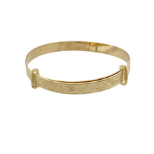 Load image into Gallery viewer, 9ct Gold Heart Expanding Baby Bangle
