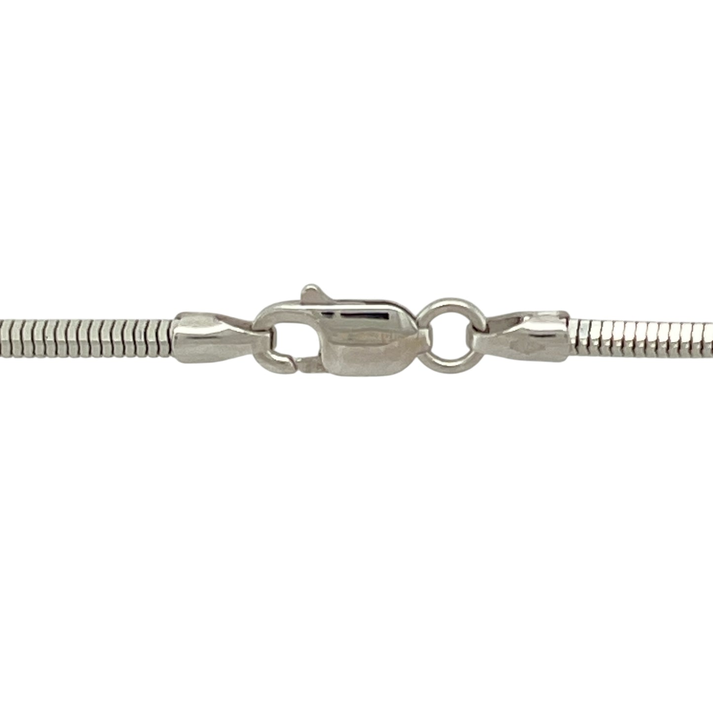Bring sleek sophistication and everyday versatility to your jewellery collection with this pre-owned 9ct white gold square snake chain, offering a smooth finish and substantial feel—perfect worn alone or paired with your favourite pendant.

Design: The chain features a classic 16-inch length with a square snake style, creating a seamless, fluid look that sits elegantly against the skin. Its 2mm link width gives it a bold yet refined profile.

