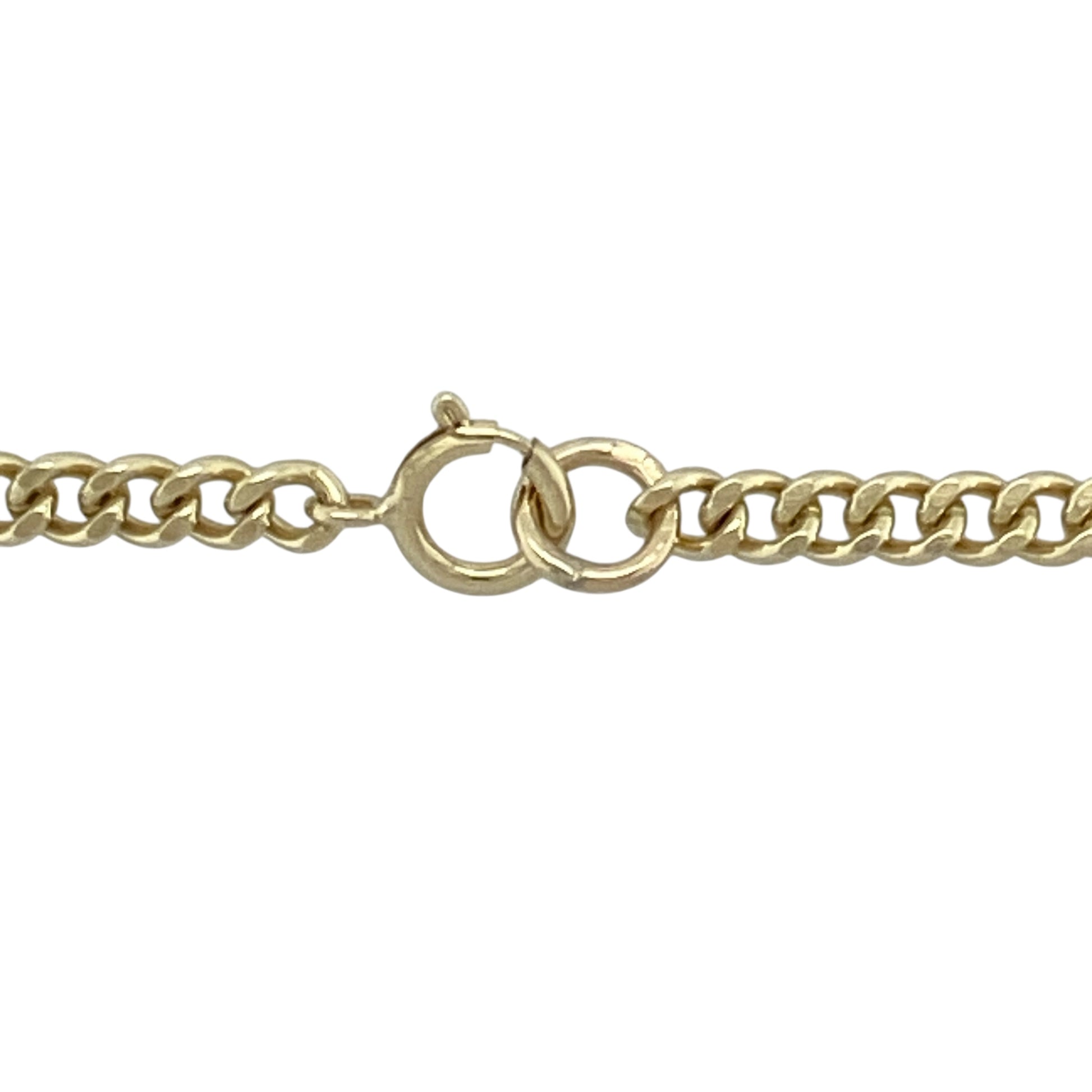 Bring classic sophistication and everyday strength to your collection with this pre-owned 9ct yellow gold curb chain, featuring a sleek profile and polished finish—perfect for timeless, versatile wear.

Design: This 22-inch curb chain features flat, interlocking links with a 3mm width, offering a clean and structured look that rests comfortably along the neckline.
Material: Made from 9-carat yellow gold, the chain’s polished finish enhances its warm tone and adds a refined glow to the overall design.
