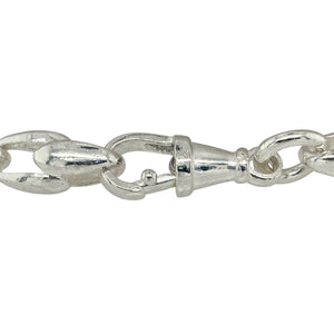 Bring graceful detail and floral charm to your jewellery collection with this new 925 silver 8" patterned tulip link bracelet—a delicate yet distinctive piece inspired by nature's elegance.

Design: Featuring 7mm wide tulip-shaped links with fine patterning, this bracelet offers a refined floral-inspired look with subtle texture.
Material: Made from solid 925 sterling silver, the polished finish enhances the intricate design while delivering a soft, elegant shine.
