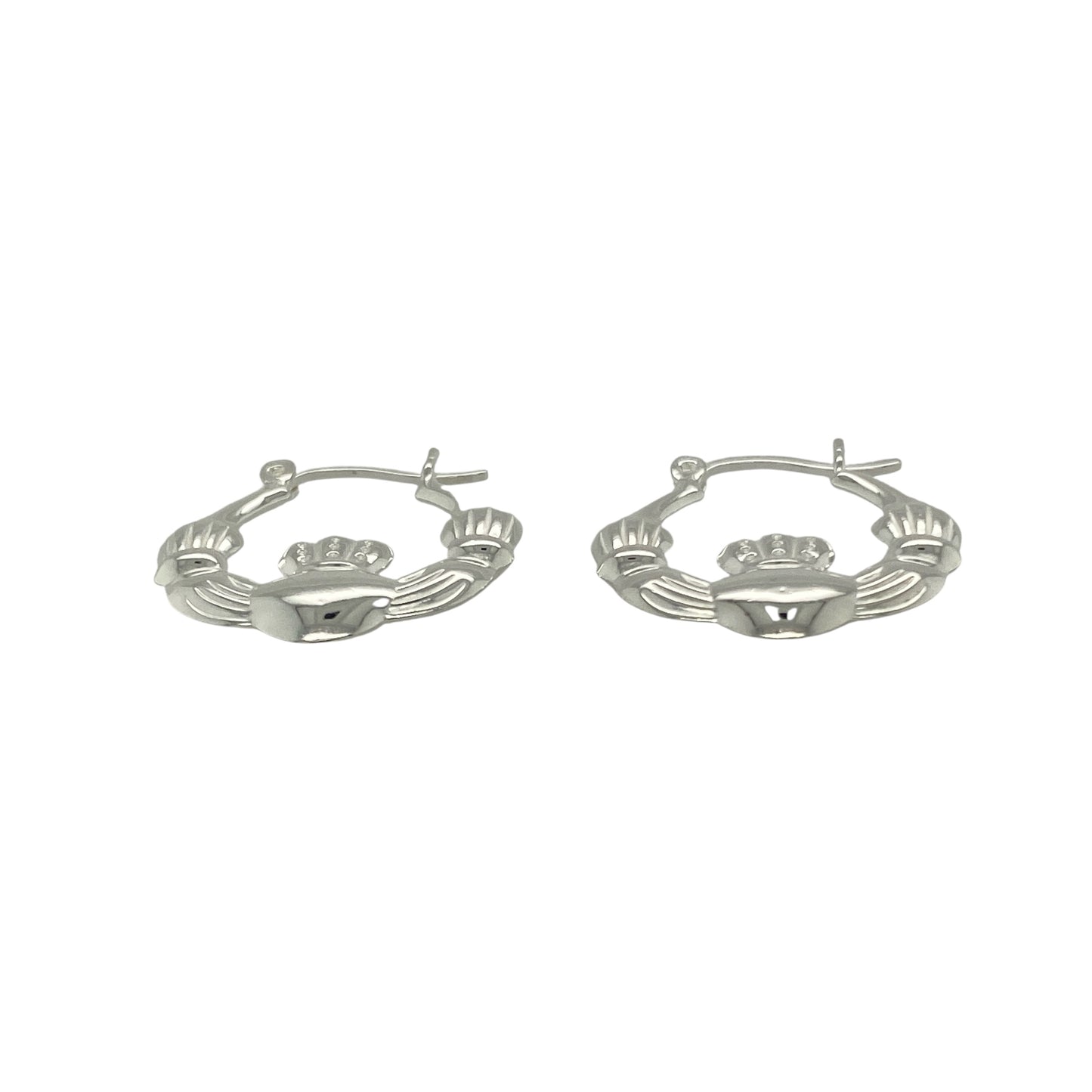 Bring meaningful symbolism and classic elegance to your collection with these new 925 silver round Claddagh creole earrings, offering a timeless design and graceful charm—perfect for adding a special touch to any look.

Design: The earrings feature a round creole style with a detailed Claddagh motif, measuring approximately 20mm in diameter. The Claddagh symbol represents love, loyalty, and friendship, adding sentimental value to their beautiful design.
