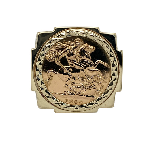 Bring bold heritage and striking detail to your collection with this pre-owned 9ct yellow gold full sovereign mount ring, offering a powerful blend of vintage character and timeless prestige—perfect for collectors or those who appreciate standout statement pieces.

Design: The ring features a 22ct gold 1964 London Mint Queen Elizabeth II full sovereign, securely held in a distinctive square setting. The chain link shoulders design adds a unique and masculine touch, enhancing its bold and regal appeal. 