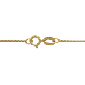 Bring delicate shine and classic simplicity to your jewellery collection with this pre-owned 9ct yellow gold 14" box chain—perfect for lightweight pendants or as a fine chain for a child.

Design: A 14" box chain with 0.5mm wide links offers a sleek, subtle look ideal for smaller pendants or delicate wear.
Material: Made from 9-carat yellow gold, the polished finish provides a soft, warm glow with timeless appeal.
