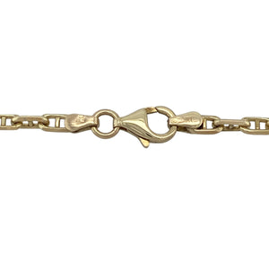 Add strength and style to your collection with this pre-owned 9ct yellow gold anchor chain, a durable and timeless design—perfect for everyday wear or layering.

Design: The chain features classic anchor links, measuring 3mm in width for a refined yet sturdy look.
Material: Made from 9-carat yellow gold, the polished finish provides lasting shine and durability.
Chain Detail: Measuring 22 inches in length and weighing 13.50 grams, the chain offers a comfortable fit with a solid presence.