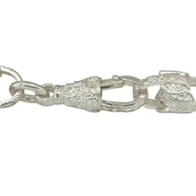 Load image into Gallery viewer, Add bold elegance to your collection with this pre-owned 925 silver patterned tulip bracelet, a distinctive floral-inspired design with strong presence—perfect for statement wear or everyday style.

Design: The bracelet features tulip-shaped links with a patterned finish, each measuring 11mm in width for a striking and eye-catching look.
Material: Made from 925 sterling silver, the polished surface provides durability and lasting shine.
