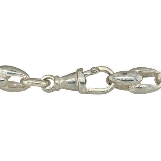 Add sparkle and charm to your collection with this new 925 silver cubic zirconia tulip bracelet, a timeless floral-inspired design—perfect for everyday elegance or special occasions.

Design: The bracelet features tulip-shaped links accented with cubic zirconia, each measuring 7mm in width, creating a refined and eye-catching look.
Material: Made from 925 sterling silver, the polished finish enhances durability and highlights the brilliance of the stones.
