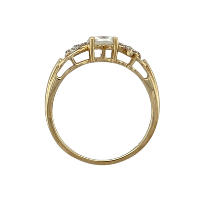 9ct Gold & Cubic Zirconia Set Flower Detail Ring