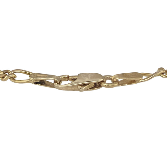 Bring classic style and everyday elegance to your collection with this pre-owned 9ct yellow gold Figaro bracelet, a versatile piece perfect for layering or wearing alone.

Design: The bracelet measures 7" in length with approx. 2.5mm wide Figaro links, featuring the traditional pattern of alternating long and short links for a timeless look.
Material: Made from 9-carat yellow gold, the polished finish enhances the link design with a warm and refined glow.
