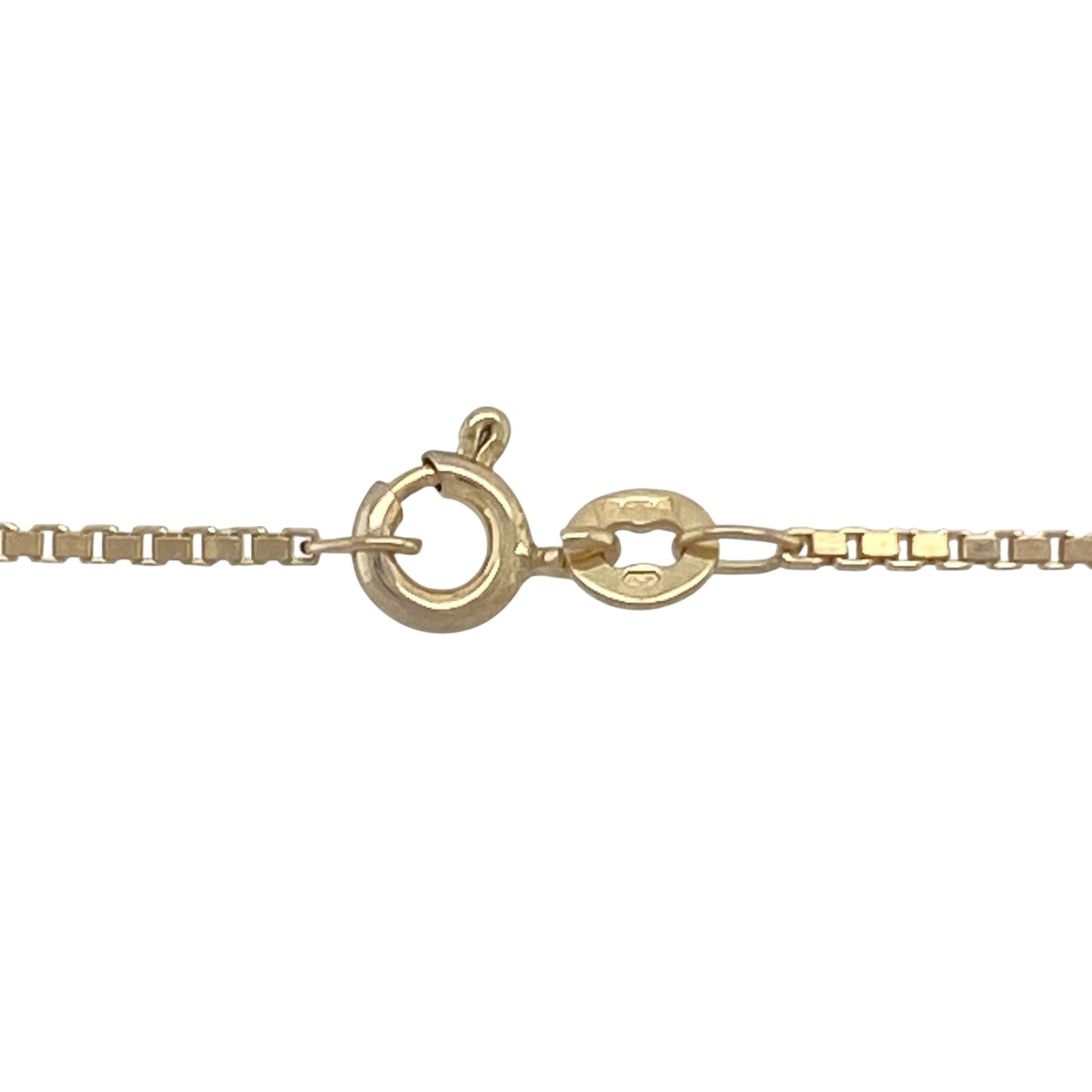 Bring sleek style and versatile elegance to your collection with this pre-owned 9ct yellow gold box chain—a refined design perfect for everyday wear or pairing with a pendant.

Design: The chain measures 24 inches in length with 1mm wide square box links, creating a smooth and modern look with subtle texture.
Material: Made from 9-carat yellow gold, the polished finish enhances the chain’s shine and warm golden tone.