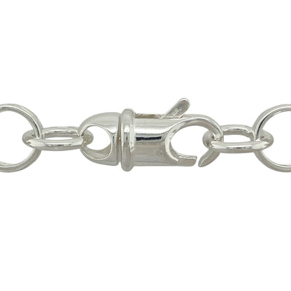 Bring striking style and refined craftsmanship to your collection with this new 925 silver 22" patterned Belcher chain, combining bold design with timeless appeal—perfect for statement wear or elevated everyday style.

Design: The chain features a classic Belcher link pattern with large 12mm round links, alternating between patterned and plain finishes to create a dynamic contrast of texture and shine.