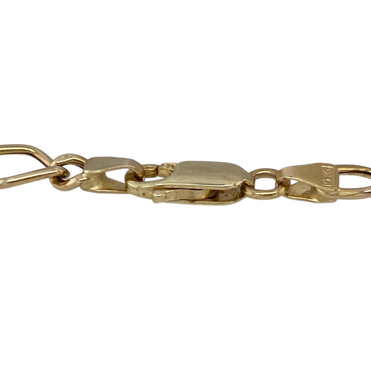 Bring classic style and everyday elegance to your collection with this pre-owned 9ct yellow gold link bracelet—perfect for versatile wear and effortless sophistication.

Design: The bracelet features a timeless link design with 6mm-wide links that create a smooth, fluid movement and a polished, refined look.
Material: Made from 9-carat yellow gold, the warm tone adds a touch of luxury and enduring shine to this classic piece.