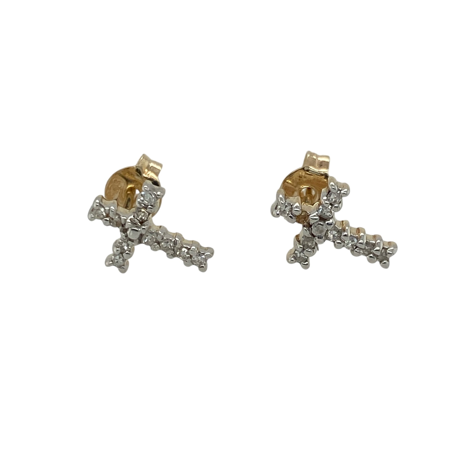 Bring meaningful elegance and classic sparkle to your look with these pre-owned 9ct yellow gold diamond set cross stud earrings—perfect for everyday wear or as a thoughtful gift.

Design: Each earring features a traditional cross shape adorned with sparkling diamonds, symbolising faith and devotion while adding a touch of refined brilliance.
Material: Made from 9-carat yellow gold, the warm tone enhances the sparkle of the diamonds and offers a timeless, elegant finish.