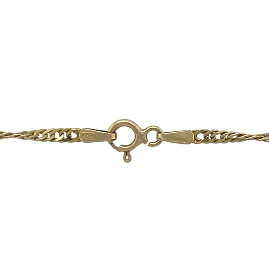 Bring graceful movement and timeless shine to your collection with this pre-owned 9ct yellow gold 20" Singapore chain—perfect for everyday elegance or pairing with a favourite pendant.

Design: The chain features a 2mm-wide twisted Singapore link design, creating a beautiful spiral effect that reflects light from every angle for a luxurious shimmer.
Material: Made from 9-carat yellow gold, the warm tone enhances the intricate twist of the links and provides lasting quality and brilliance.