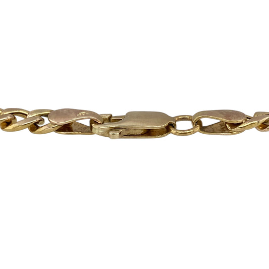 Bring classic style and everyday elegance to your collection with this pre-owned 9ct yellow gold 7.5" hollow curb bracelet—a timeless piece that complements any look.

Design: The bracelet features traditional curb links measuring 4mm in width, offering a sleek and polished appearance that reflects light beautifully.
Material: Made from 9-carat yellow gold, the warm tone and high-shine finish give the bracelet a refined and versatile appeal.