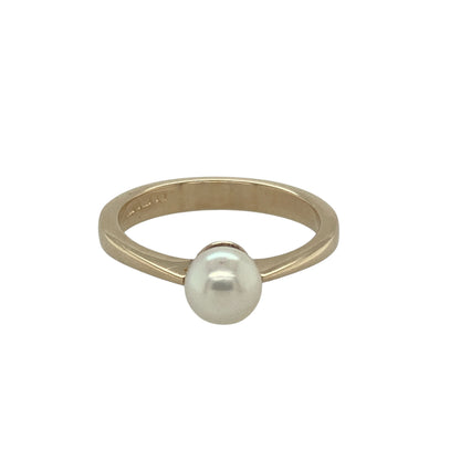 9ct Gold Pearl Solitaire Style Ring