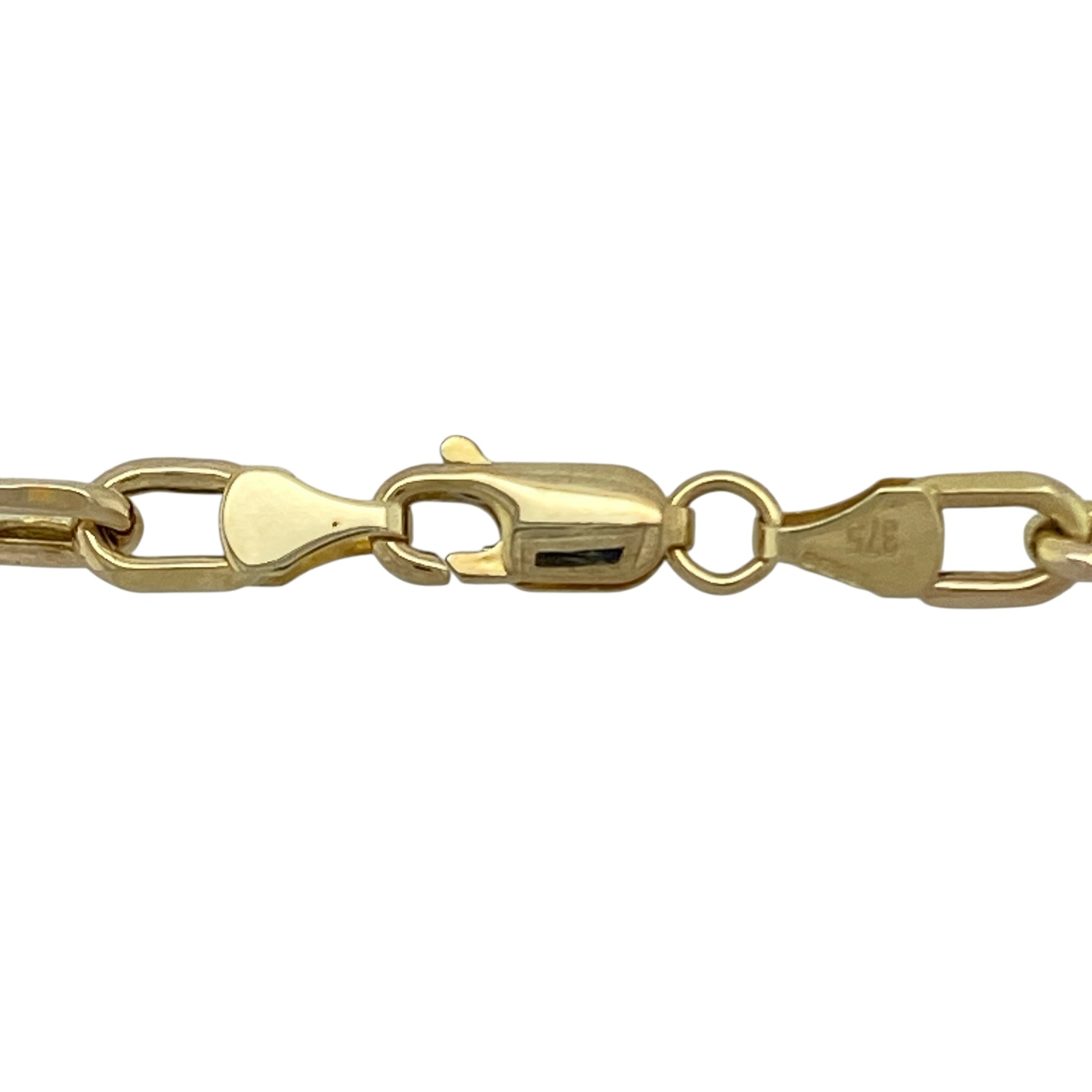 Bring bold style and classic shine to your collection with this pre-owned 9ct yellow gold hollow belcher chain—an eye-catching piece with timeless appeal.

Design: Featuring a traditional belcher link style with a strong 5mm link width, the chain offers a rounded, open profile that creates a striking look while remaining comfortable to wear.
Material: Made in 9-carat yellow gold, the polished finish enhances each link with a warm, radiant glow.