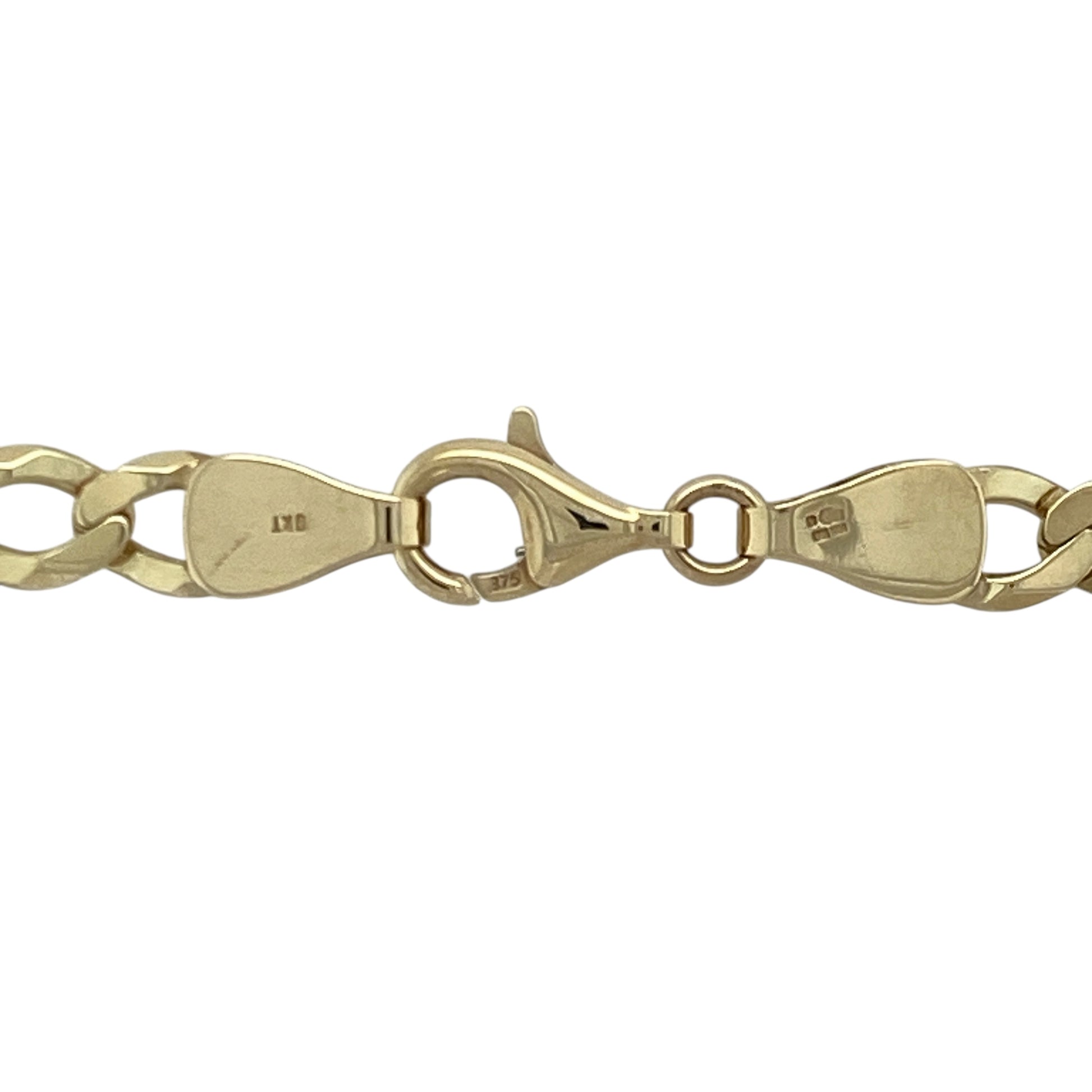 Bring strong shine and classic golden style to your collection with this pre-owned 9ct yellow gold curb chain—an elegant piece offering timeless appeal and confident presence.

Design: This 20" curb chain features 5mm flat links, creating a bold yet refined profile with a smooth, traditional drape.
Material: Made from 9-carat yellow gold, the polished finish enhances its rich golden tone and classic look.