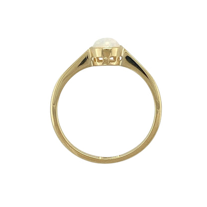 18ct Gold & Opalique Set Solitaire Ring