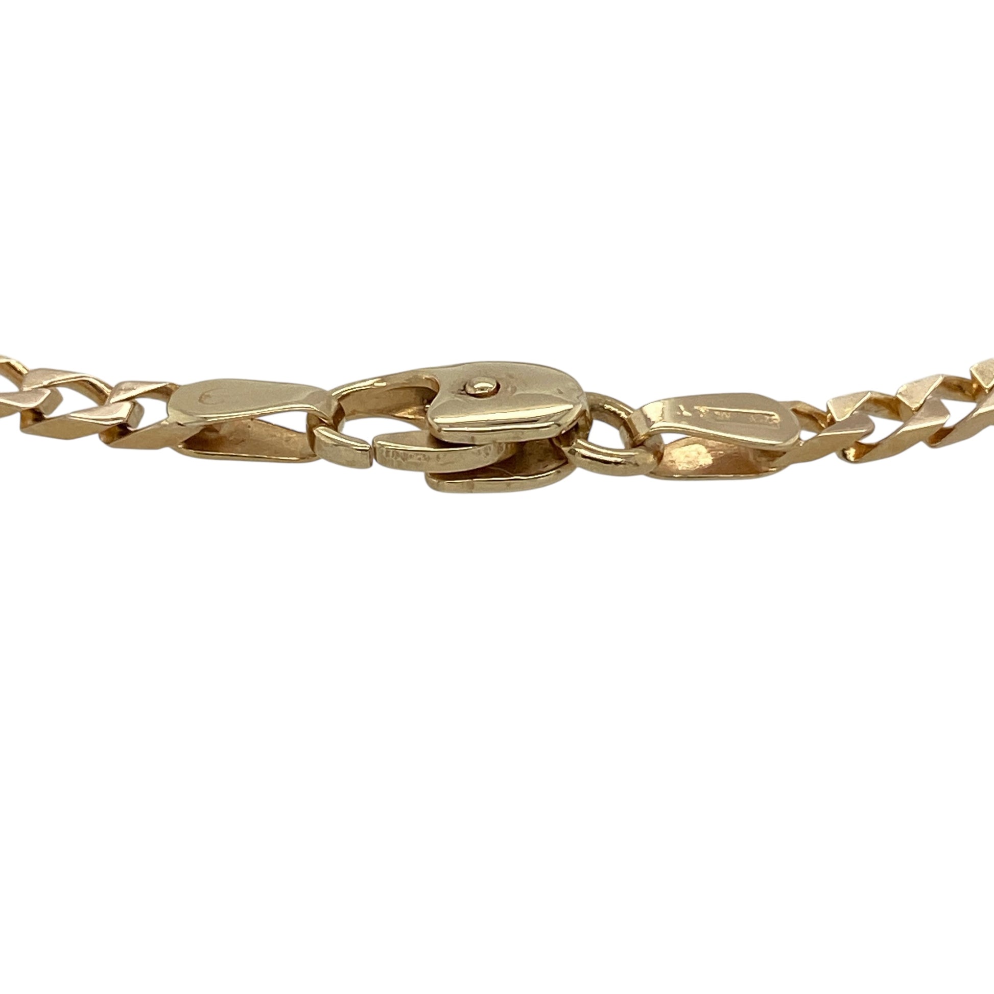 Bring classic style and personalised charm to your jewellery collection with this pre-owned 9ct yellow gold curb identity bracelet — a refined piece with timeless appeal.

Design: The bracelet measures 7.5" in length and features 2mm curb links paired with a sleek identity bar measuring 3mm by 33mm, offering space for personal engraving if desired.
Material: Made from 9ct yellow gold, the polished finish enhances the warm tone of the metal and highlights the clean, contemporary look of the ID bar.
