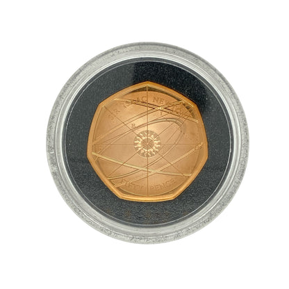 Bring scientific legacy and exceptional collectability to your collection with this 2017 UK Innovation of Science 22ct gold Proof 50p coin—an early and highly sought-after Royal Mint release, complete with its presentation box and certificates of authenticity.

Design: One side features the definitive portrait of Queen Elizabeth II, while the reverse celebrates Sir Isaac Newton, honouring his profound contributions to physics, mathematics, and astronomy. 
