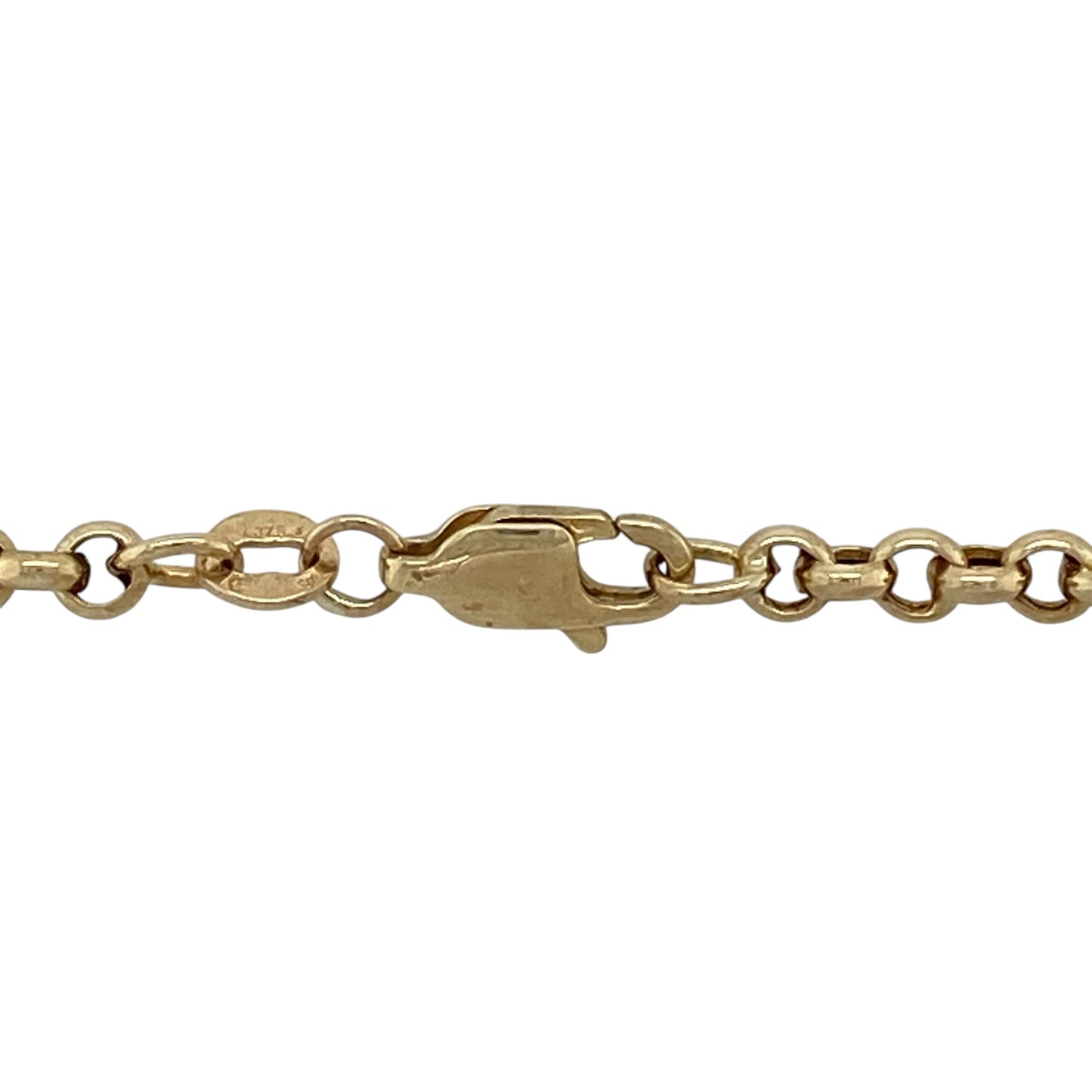 Bring classic elegance and warm golden shine to your collection with this pre-owned 9ct yellow gold belcher chain—an effortlessly stylish piece suited to everyday wear or layering.

Design: This 18" chain features 3mm belcher links, offering a rounded, polished profile that reflects light beautifully. Its clean and versatile design makes it ideal as a standalone chain or paired with a pendant.