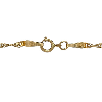 Bring delicate movement and subtle sparkle to your jewellery collection with this pre-owned 9ct gold Singapore chain, a refined and elegant design ideal for everyday wear.

Design: The chain features the classic Singapore link style with a 2mm width, creating a gentle twisted effect that catches the light beautifully.
Material: Made from polished 9-carat gold, offering a warm and timeless finish.