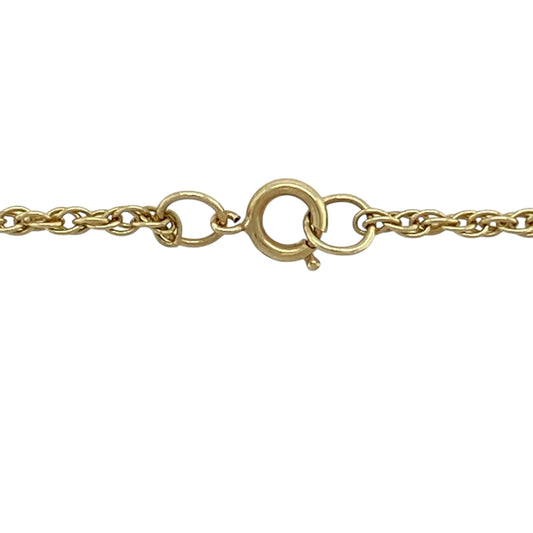 Bring classic texture and understated elegance to your jewellery collection with this pre-owned 9ct yellow gold Prince of Wales chain, a timeless design with refined character.

Design: The chain features the distinctive Prince of Wales link style with a 2mm width, offering a balanced and textured look suitable for everyday wear.
Material: Made from polished 9-carat yellow gold, the warm tone enhances the intricate link pattern and classic appeal.